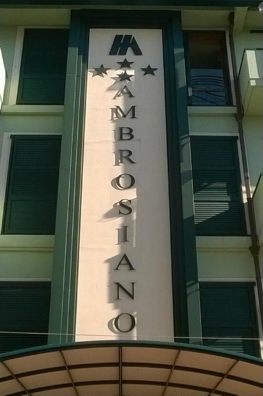 Hotel Ambrosiano مونتيكاتيني تيرمي المظهر الخارجي الصورة